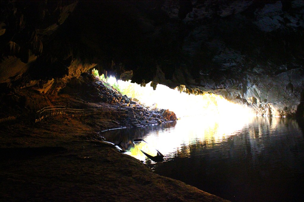 AlanaTraceyKongLoEntrance