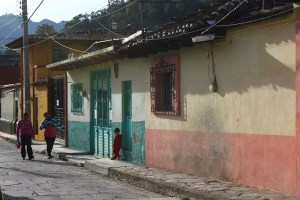AlanaTraceySanCristobal3